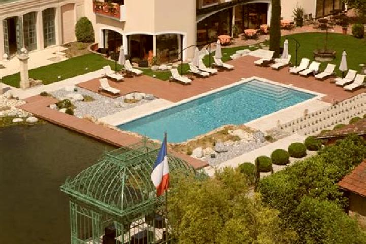 Sage, 30 — Escort in Polliat, France