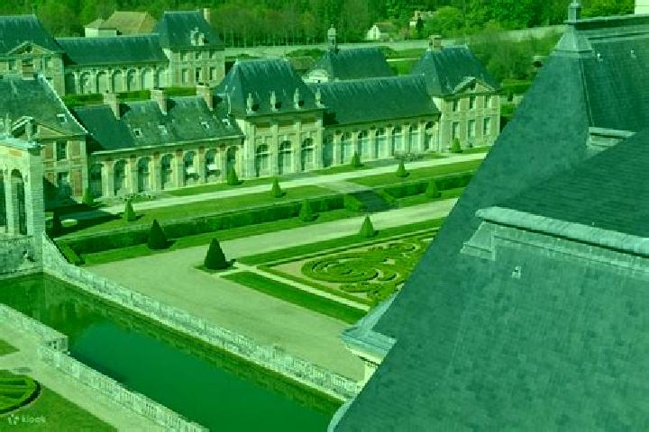Sage, 31 — Escort in Vaux, France