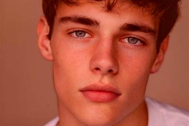 Sage, 32, a auburn brown-eyed caucasian companion based in Bibione. Offering CIM, 69, Party Girl, Dinner Date, Duos. Available for incall and outcall, day an...
