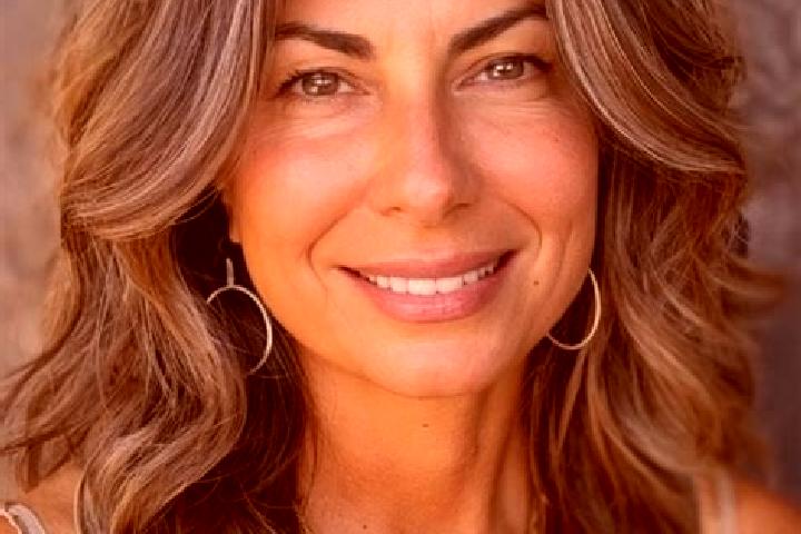 Sage, 32, a brunette grey-eyed middle eastern companion based in Wellow. Offering Tantra, Erotic Massage, 69, Prostate Massage, GFE. Available for incall and...