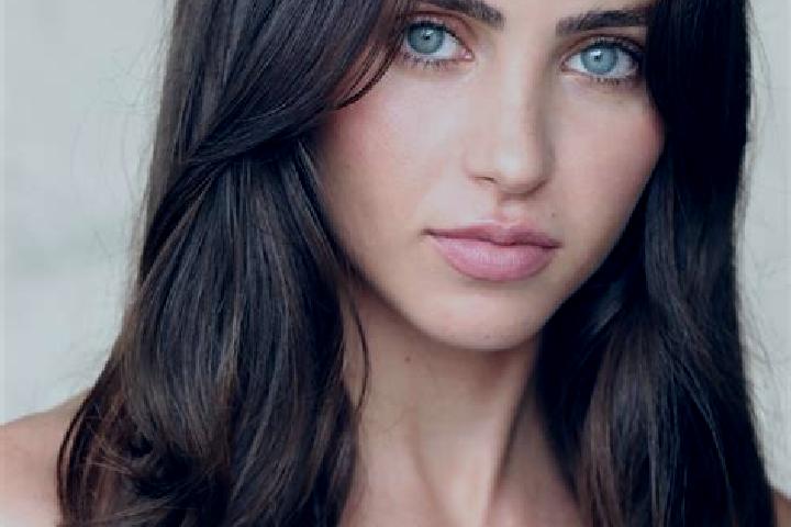 Sage, 33, a brunette blue-eyed indian companion based in Falkenhain. Offering Roleplay, Massage, Erotic Massage. Available for incall and outcall, overnight ...