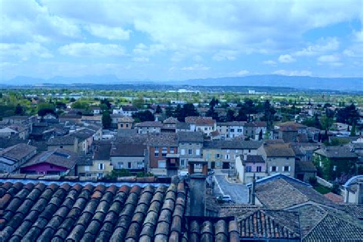 Sage, 33 — Escort in Charmes-sur-Rhone, France