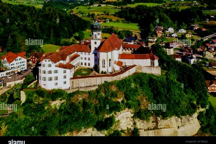 Sage, 33 — Escort in Werthenstein, Switzerland