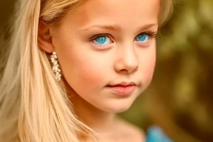 Sage, 34, a blonde blue-eyed mediterranean companion based in Skikda. Offering Domination, Travel Companion, Tantra, Dinner Date, Erotic Massage. Available f...