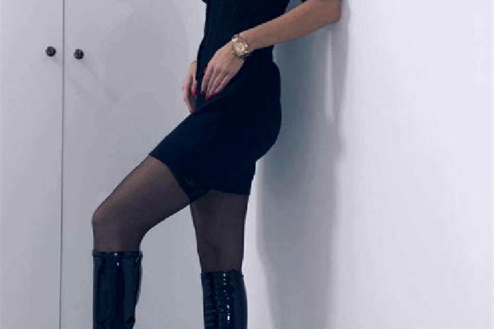 Sage, 34, a dark blonde amber-eyed caucasian companion based in Morondava. Offering Striptease, Deep French Kissing, Overnight, Tantra. Available for incall ...