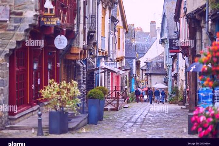 Sage, 34 — Escort in Vitre, France