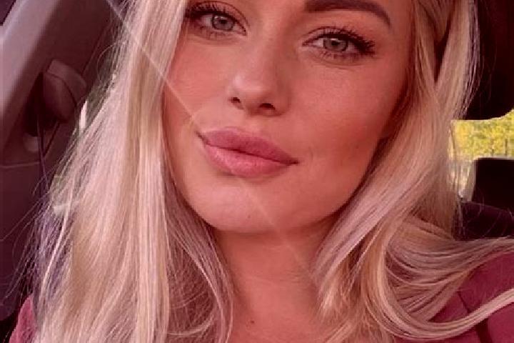 Sage, 35, a blonde hazel-eyed middle eastern companion based in Berghem. Offering GFE, Prostate Massage, Domination, Tantra. Available for incall and outcall...