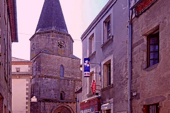 Sage, 35 — Escort in Magnac-Laval, France
