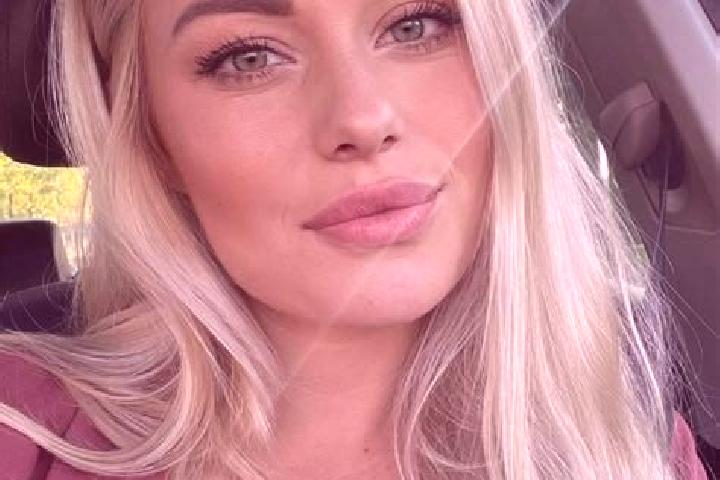 Sage, 36, a blonde hazel-eyed mixed companion based in Prairie du Sac. Offering OWO, 69, Fetish, Massage. Available for incall and outcall, day and evening d...