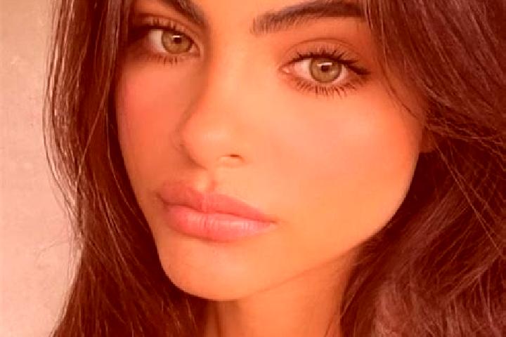 Sage, 36, a brunette brown-eyed european companion based in Newtyle. Offering BDSM, Overnight, Massage. Available for incall and outcall, day and evening dates.