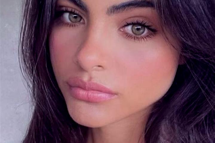 Sage, 38, a brunette dark-eyed middle eastern companion based in Denny. Offering Erotic Massage, Prostate Massage, Domination, Party Girl. Available for inca...
