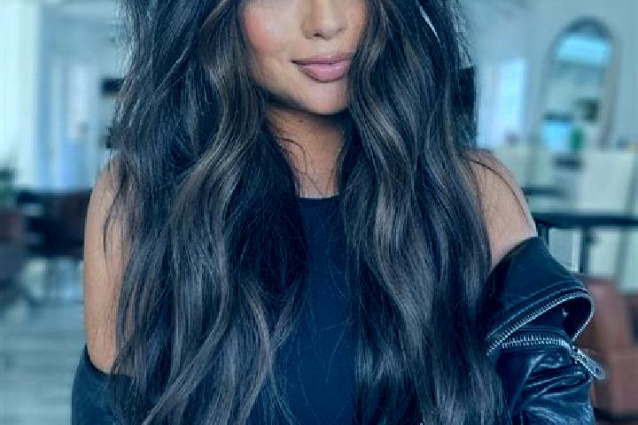 Sage, 38, a brunette dark-eyed slavic companion based in Pearl City. Offering Couples, GFE, Domination. Available for incall and outcall, day and evening dates.