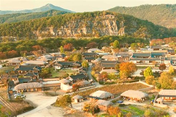 Sage, 39 — Escort in Hahoe-dong, North Korea
