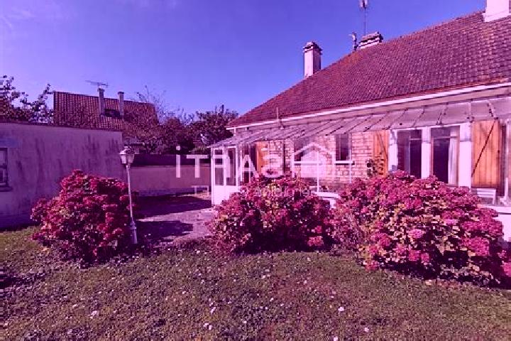 Sage, 39 — Escort in Herouvillette, France
