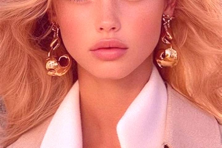 Scarlett, 20, a auburn amber-eyed caribbean companion based in Khlong Thom. Offering Travel Companion, Domination, GFE, Dinner Date, 69. Available for incall...
