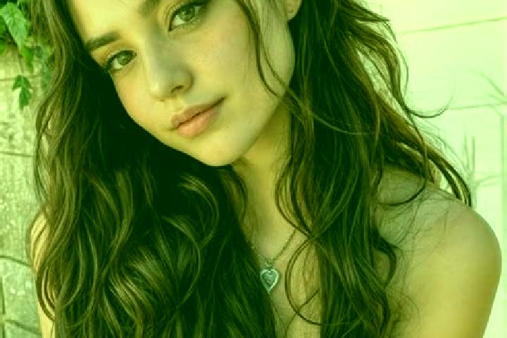 Scarlett, 20, a auburn brown-eyed caribbean companion based in Jadraque. Offering BDSM, Dinner Date, GFE, Girlfriend Experience. Available for incall and out...