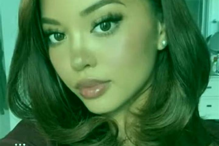 Scarlett, 20, a auburn brown-eyed latina companion based in Catas Altas. Offering Massage, Overnight, Deep French Kissing. Available for incall and outcall, ...