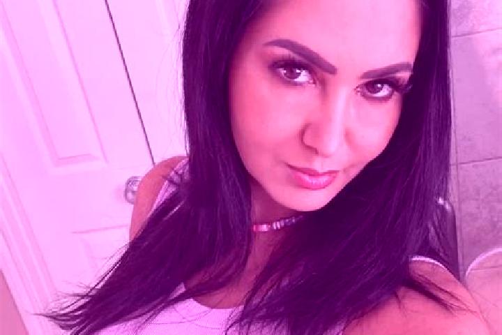 Scarlett, 20, a black brown-eyed caribbean companion based in Abejukolo. Offering CIM, Travel Companion, Overnight, Deep French Kissing. Available for incall...