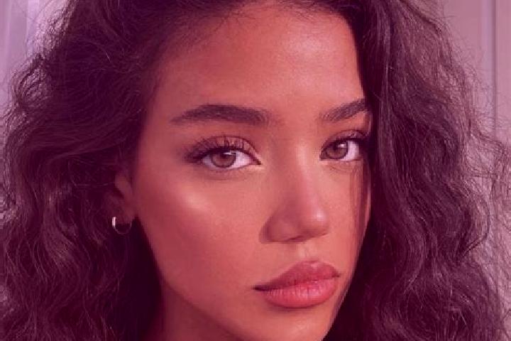 Scarlett, 20, a black brown-eyed european companion based in Oparino. Offering GFE, Girlfriend Experience, Domination, Tantra. Available for incall and outca...