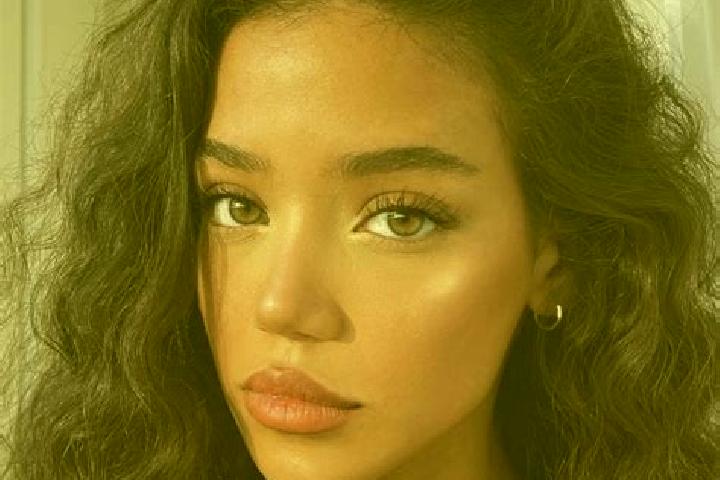 Scarlett, 20, a black brown-eyed mediterranean companion based in Shimo-tsuma. Offering Travel Companion, Domination, Girlfriend Experience. Available for in...