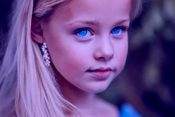 Scarlett, 20, a blonde blue-eyed asian companion based in Aziz. Offering Duos, Domination, Couples, Party Girl. Available for incall and outcall, day and eve...