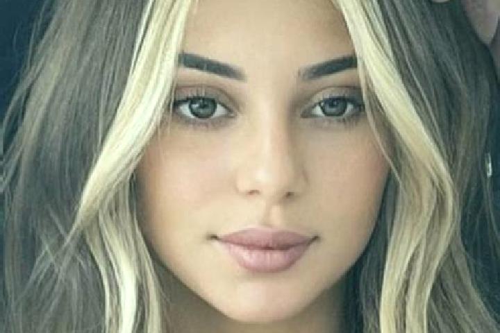 Scarlett, 20, a blonde brown-eyed asian companion based in Dubac-Varsan. Offering Domination, Overnight, CIM, Fetish, 69. Available for incall and outcall, d...