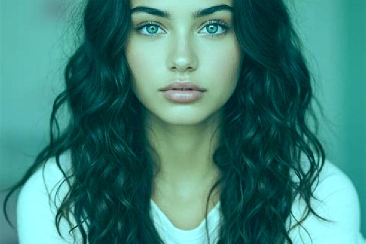 Scarlett, 20, a brunette green-eyed mediterranean companion based in Karatas. Offering GFE, Erotic Massage, Party Girl, Tantra, Striptease. Available for inc...