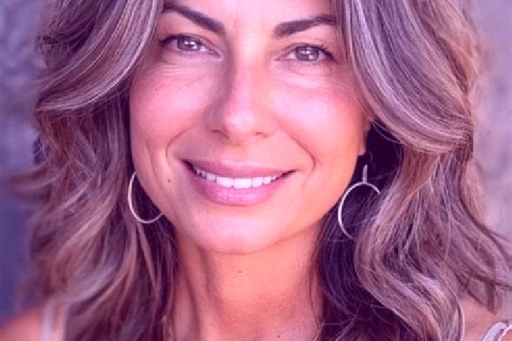 Scarlett, 20, a brunette grey-eyed latina companion based in Cibitoke. Offering BDSM, GFE, Duos, Dinner Date. Available for incall and outcall, overnight boo...