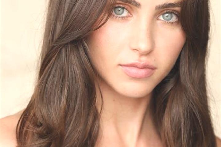 Scarlett, 20, a brunette grey-eyed latina companion based in Malulla. Offering Massage, BDSM, Dinner Date, Roleplay. Available for incall and outcall, day an...