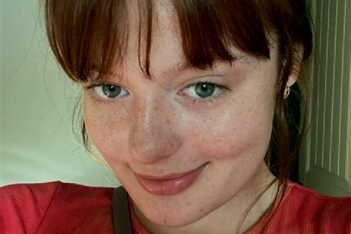 Scarlett, 20, a red grey-eyed mixed companion based in Santiago Coachochitlan. Offering Roleplay, Fetish, Overnight. Available for incall and outcall, day an...