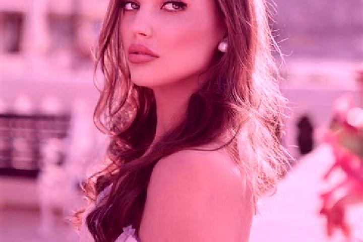 Scarlett, 20 — Escort in Bacu, Romania