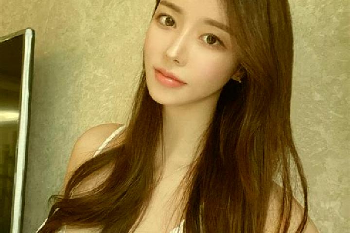 Scarlett, 20 — Escort in Sifangtai, China