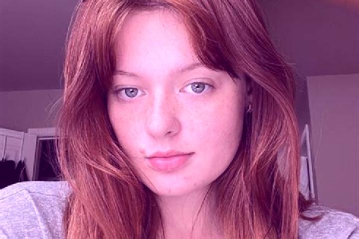 Scarlett, 21, a auburn amber-eyed mixed companion based in Lisogne. Offering Erotic Massage, Couples, Massage, A-Level, Tantra. Available for incall and outc...