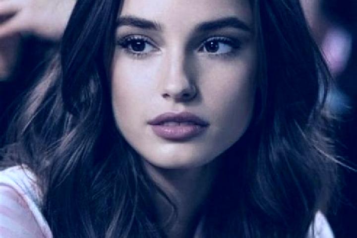 Scarlett, 21, a brunette brown-eyed mixed companion based in Kezilei. Offering GFE, 69, BDSM, Prostate Massage. Available for incall and outcall, overnight b...