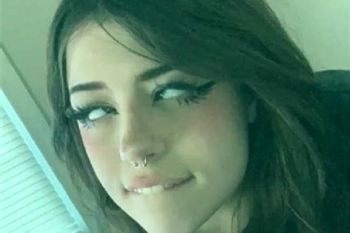 Scarlett, 21, a brunette grey-eyed mixed companion based in Yuandun. Offering Roleplay, OWO, Party Girl. Available for incall and outcall, day and evening da...