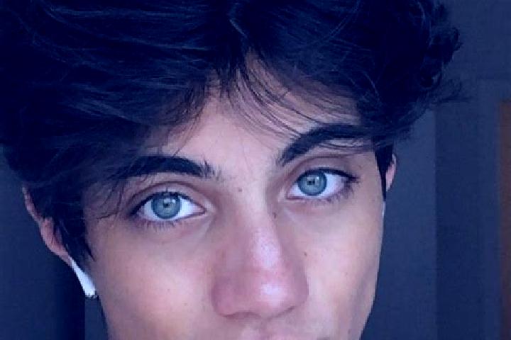 Scarlett, 21, a chestnut dark-eyed caucasian companion based in Campolongo. Offering A-Level, Erotic Massage, GFE, Deep French Kissing. Available for incall ...