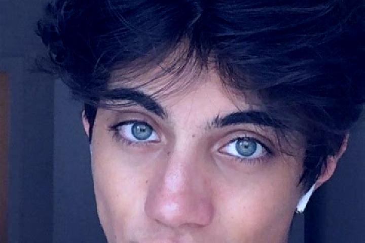 Scarlett, 21, a chestnut grey-eyed caucasian companion based in Itinga do Para. Offering OWO, 69, Party Girl, Erotic Massage, Girlfriend Experience. Availabl...