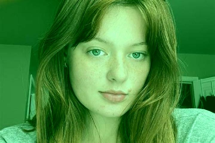 Scarlett, 21, a red blue-eyed mixed companion based in Wahiawa. Offering Couples, A-Level, Party Girl, BDSM. Available for incall and outcall, overnight book...