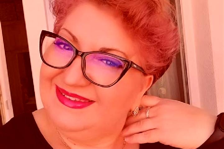 Scarlett, 21 — Escort in Ciugud, Romania