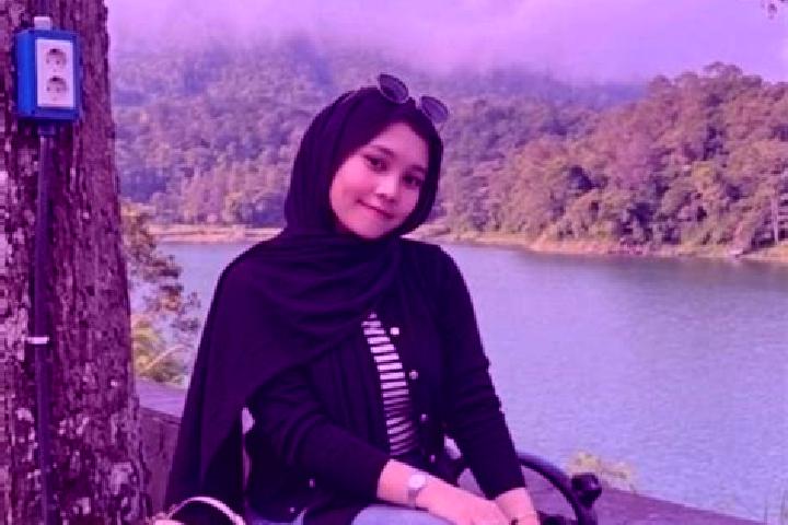 Scarlett, 21 — Escort in Leksula, Indonesia