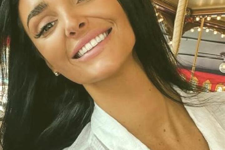 Scarlett, 21 — Escort in Loveday, Australia