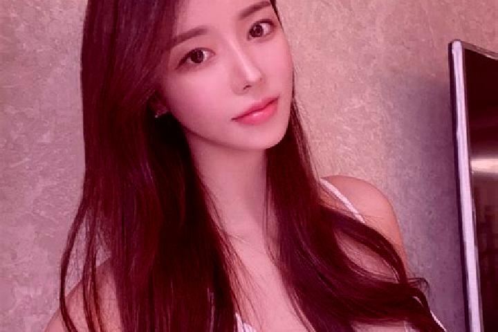 Scarlett, 21 — Escort in Noordpeene, France