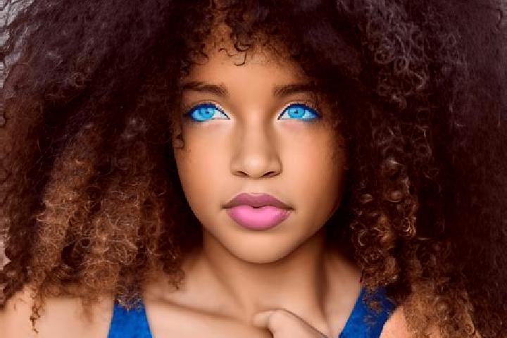Scarlett, 22, a black blue-eyed ebony companion based in Ziordia. Offering Dinner Date, Striptease, Couples. Available for incall and outcall, day and evenin...