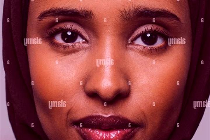 Scarlett, 22, a black brown-eyed middle eastern companion based in Budenovetc. Offering GFE, Prostate Massage, OWO, A-Level, Dinner Date. Available for incal...