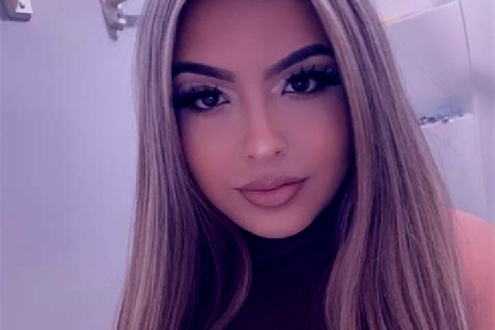 Scarlett, 22, a blonde brown-eyed latina companion based in Guemuescay. Offering Striptease, 69, BDSM. Available for incall and outcall, overnight bookings a...