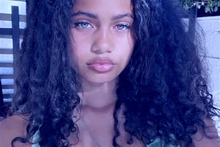 Scarlett, 22, a chestnut green-eyed mixed companion based in Bautino. Offering Girlfriend Experience, Massage, Deep French Kissing. Available for incall and ...