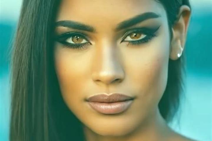 Scarlett, 22, a dark blonde amber-eyed latina companion based in Ahuiran. Offering BDSM, Striptease, Massage, GFE. Available for incall and outcall, day and ...