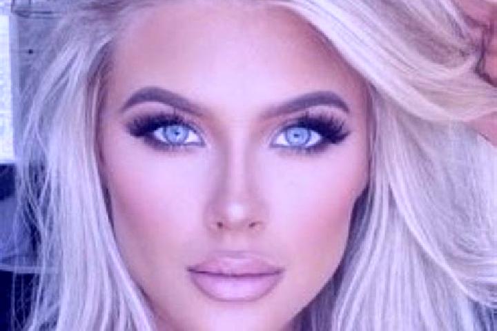 Scarlett, 22, a platinum blonde grey-eyed mediterranean companion based in Tanquian de Escobedo. Offering Massage, Tantra, Roleplay, Party Girl. Available fo...