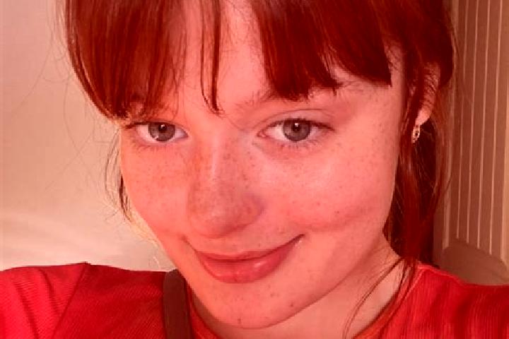 Scarlett, 22, a red dark-eyed ebony companion based in Fili. Offering OWO, Duos, BDSM, 69, Fetish. Available for incall and outcall, overnight bookings avail...