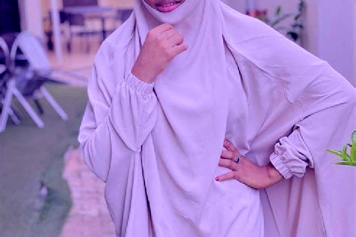Scarlett, 22 — Escort in Bayt Ummar, Palestine